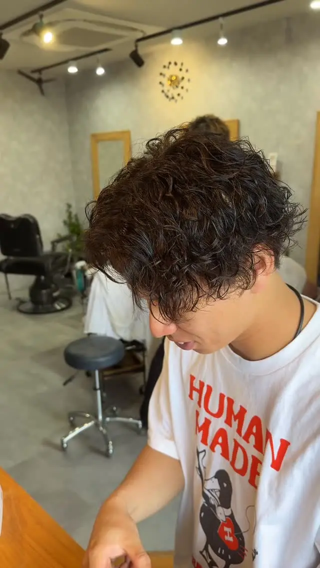 Cut & Perm .

スパイラルパーマでラフにスタイリングが決まります🫡

この夏オススメのスタイルです🔥