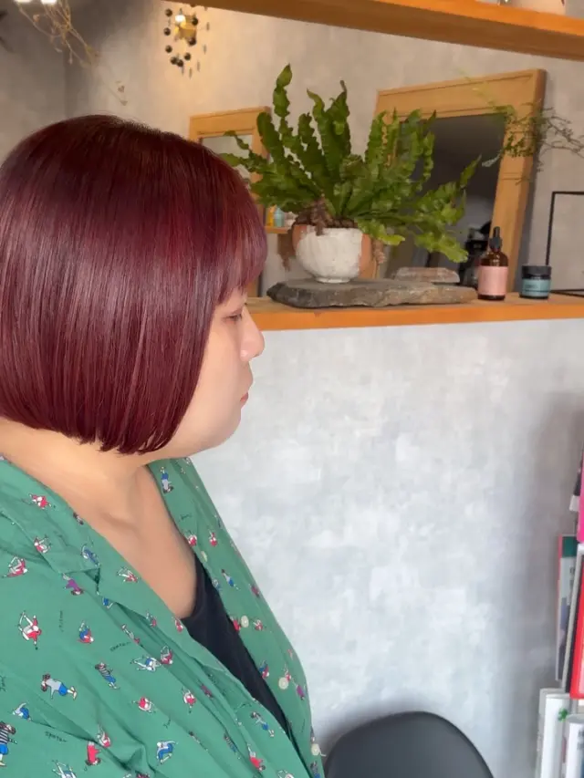 ブリーチ一回で
出来ます✂︎
とても雰囲気に合っていて
可愛いかったです☺︎

カラーシャンプーを
使用されてるので、モチも
いいです！

担当　上村
✁┈┈┈┈┈┈┈┈┈┈┈┈┈┈┈┈

【hairsalon  enn】
 三重郡菰野町福村136-3

☏ 059-324-8719
定休日月曜日+不定休

✁┈┈┈┈┈┈┈┈┈┈┈┈┈┈┈┈

#美容#美容師#美容室
#四日市#四日市美容室#四日市美容院
#四日市サロン#三重#三重美容室#三重美容院
#菰野美容室#菰野町
#三重美容師#三重サロン#enn#ennhair