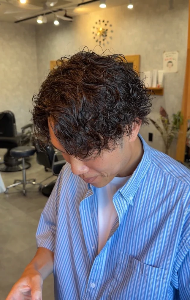 Cut & Perm.

ナチュラルだけど動きのあるパーマスタイルで、おしゃれ度UP！✨

普段のスタイリングも楽になるので、朝の準備時間も短縮できます🫡

 ーーーーーーーーーーーーーーーーー

enn hair salon
三重郡菰野町福村136-3

定休日月曜日+不定休

ーーーーーーーーーーーーーーーーー
