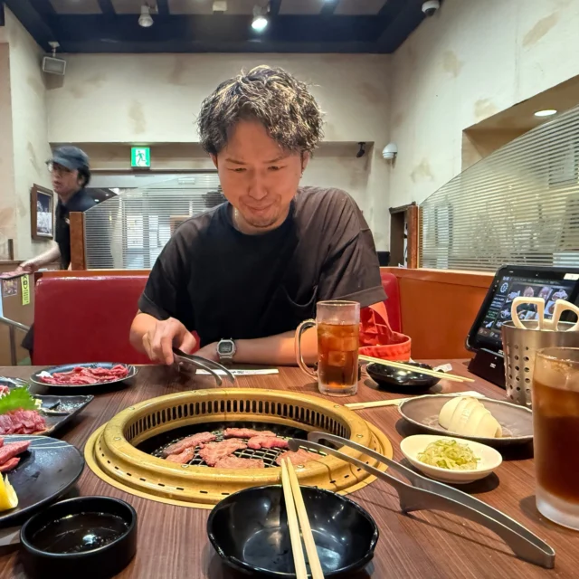 夏のお疲れ様会いってました🍖

彼はお肉と会話してました🙆‍♀️

そして仕事の熱い話しをしていました✂︎

ーーーーーーーーーーーーーーーーー

enn hair salon
三重郡菰野町福村136-3

定休日月曜日+不定休

ーーーーーーーーーーーーーーーーー