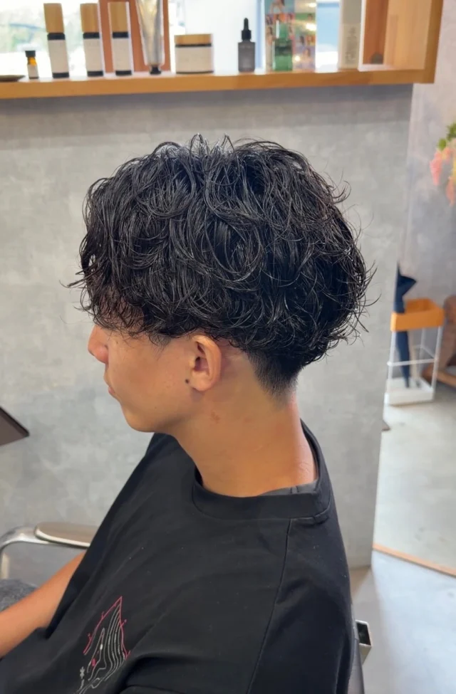 Cut & Perm .

シャドウパーママッシュ
このパーマなら2〜3ヶ月持ちます！
・スタイリングが苦手
・簡単に動きを出したい
・くるっとハネるパーマが苦手
そんな方はぜひ任せてください！

ばちばちすぎないラフな質感で収まりが良いシャドウパーマであなたの理想の髪型を再現します！
ご予約お待ちしてます！

ーーーーーーーーーーーーーーーーー

enn hair salon
三重郡菰野町福村136-3

定休日月曜日+不定休

ーーーーーーーーーーーーーーーーー